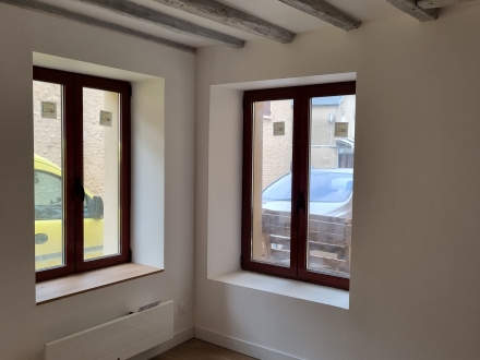 Location Appartement rénové 2 pièces Pussay (91740) - centre ville