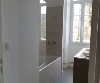 Location Appartement 4 pièces Guérande (44350) - centre Guérande