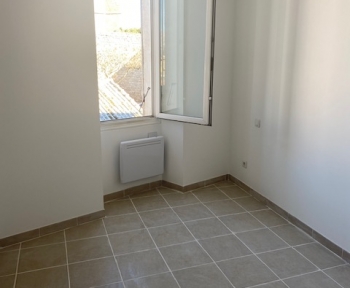 Location Appartement 3 pièces Trets (13530) - CENTRE-VILLE 