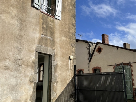 Location Maison 2 pièces Tiffauges (85130) - TIFFAUGES BOURG